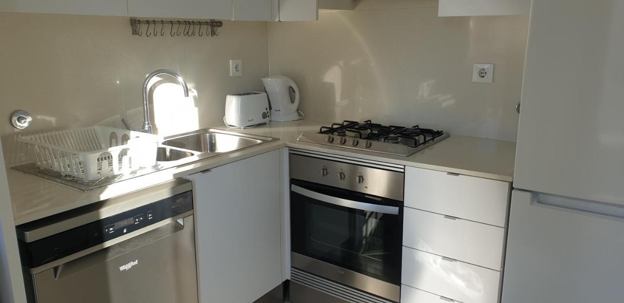 5Min Walk From Subway Station & Free Parking Apartment Lisbon Luaran gambar